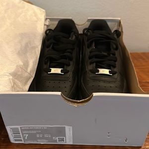 Women’s NIKE AF1 ‘07 BLACK/BLACK/BLACK/BLACK SIZE 7